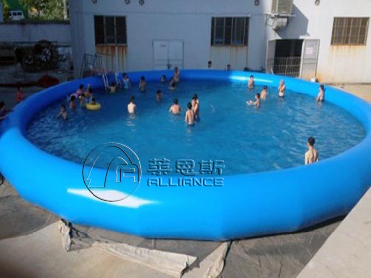 大型充氣水池