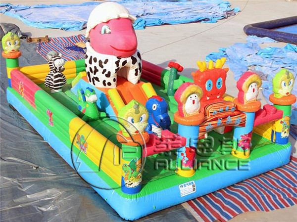 兒童充氣蹦蹦床