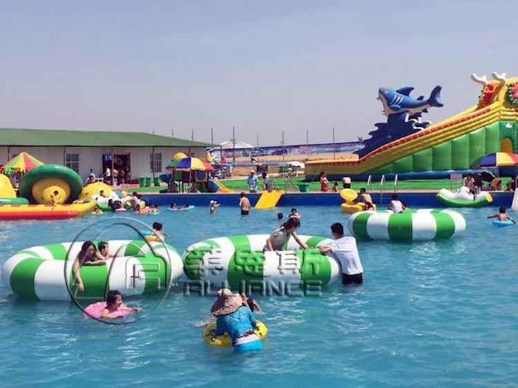 移動(dòng)式水樂園