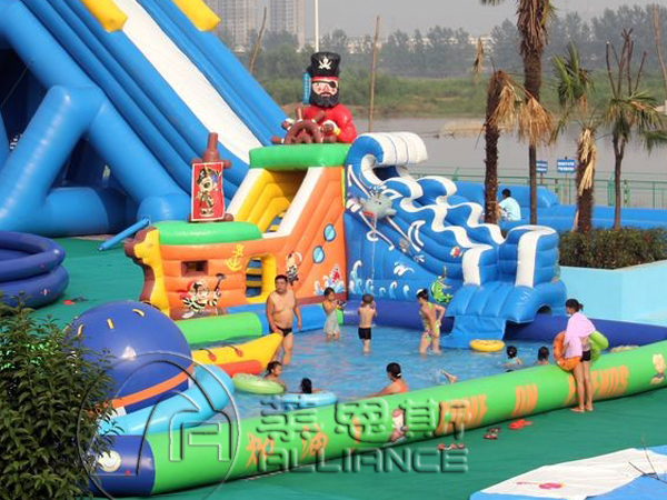 移動(dòng)水上樂(lè)園