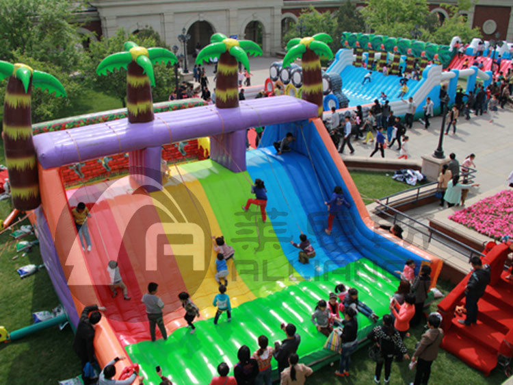 社區(qū)游樂場