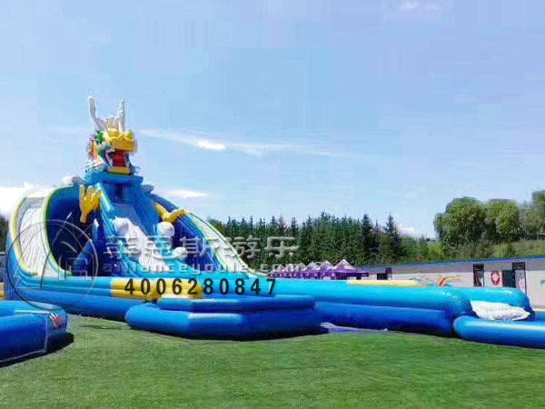 充氣大滑梯