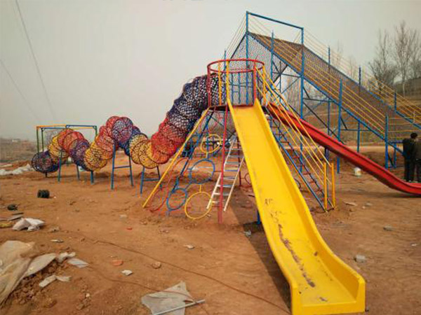 戶外游樂設(shè)備