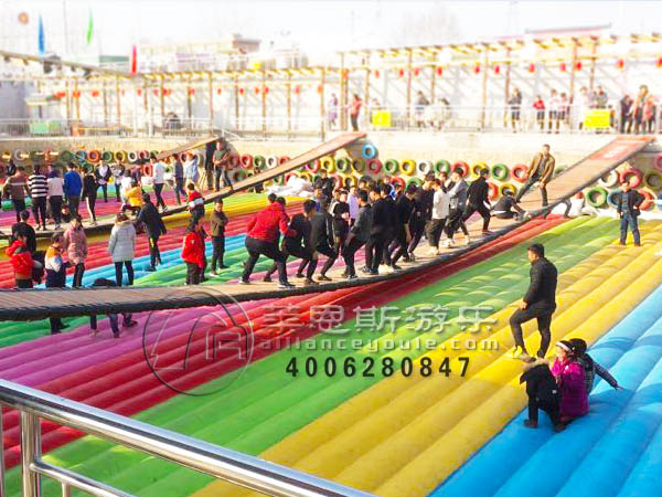 網(wǎng)紅搖擺橋